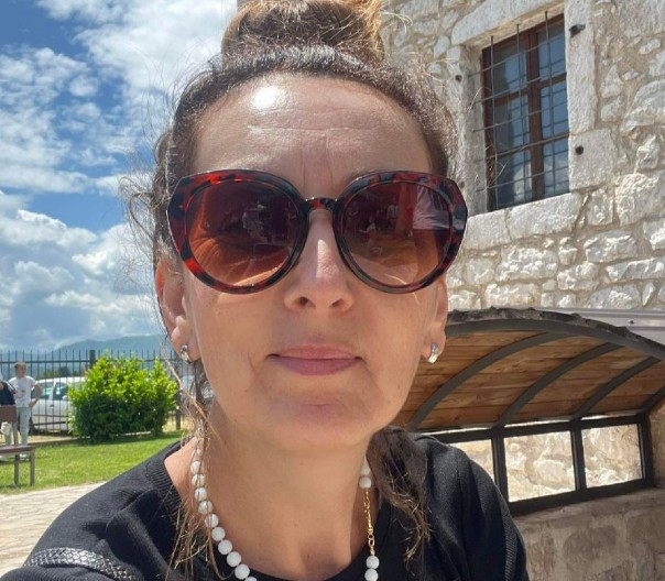 OVO JE ŽENA KOJA JE SPUSTILA REGLERE! Otkriveno šta se dešavalo tokom intoniranja himne, sve su hteli da svale na Srbe!