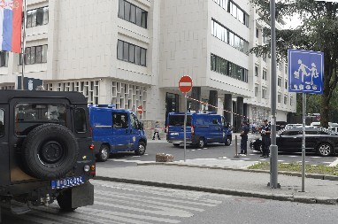 SRBI PREVARILI RUSE I UZELI IM 200.000 EVRA Optužnica za dvojac iz Beograda