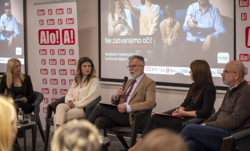 MINISTAR RISTIĆ: ''MINISTARSTVO POSVEĆENO RADU NA PODIZANJU NIVOA BEZBEDNOSTI DECE NA INTERNETU''