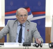 10.000 EVRA NADOHVAT RUKE Krkobabić: Nikada lakše do sopstvenog posla na selu