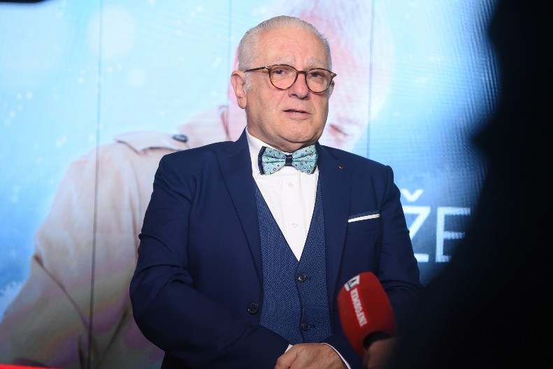 ŽELJKO SAMARDŽIĆ OBJAVIO RADOSNU VEST! Pevač ne može da sakrije sreću, evo šta mu je ćerka obećala