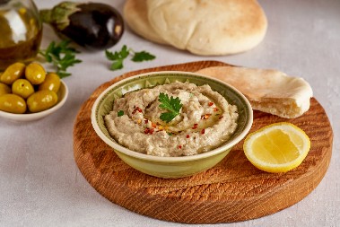 TAHINI Kremasti prilog koji se slaže sa brojnim namirnicama, a može da se jede i samostalno sa hlebom