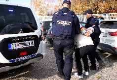 RAZBIJENA MEĐUNARODNA MREŽA KRIJUMČARA LJUDI Uhapšeno šest osoba u Beogradu i Novom Sadu