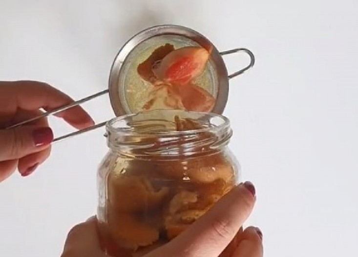 ZAUSTAVITE SE Koru ovog voća ne bacajte u smeće, može da reši veliki problem