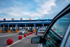 ŠVERCOVAO MEDICINSKE AMPULE U AUTOMOBILU Hapšenje kod Preševa