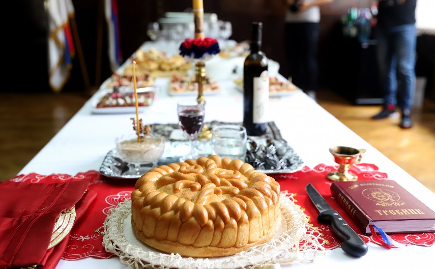 ŠTA JE NAJBOLJI POKLON ZA SLAVU? Crkva savetuje ove darove, a ovih 7 stvari bi trebalo da izbegavate!
