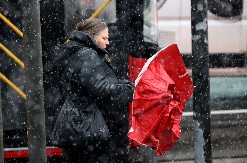 POČEO SNEG U BEOGRADU Temperatura pada na 0 i evo gde će najviše napadati snega