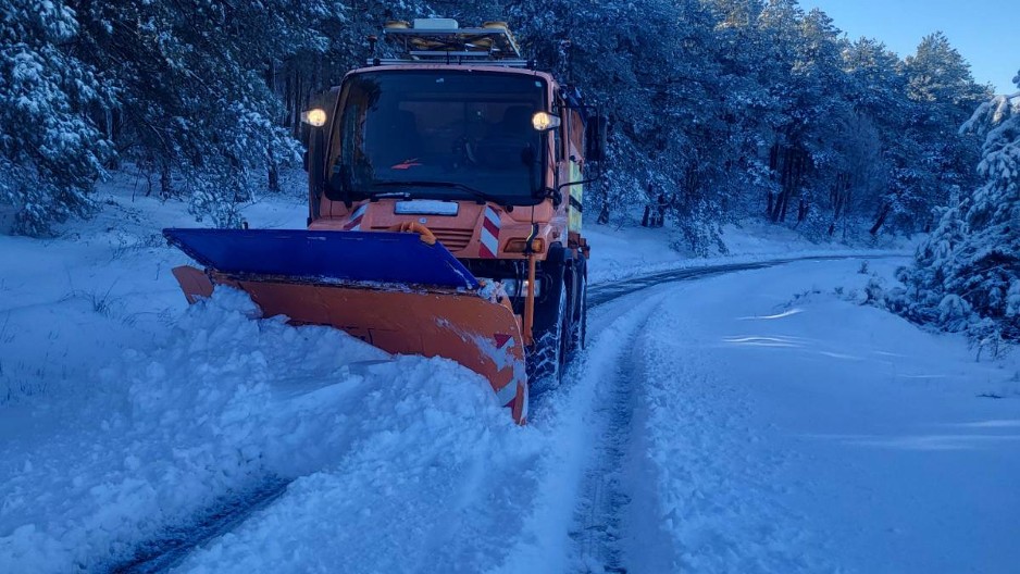 JOŠ JEDNA NOĆ BEZ SNA ZA PUTARE! Sneg juče paralisao Srbiju, evo kakva je SAD situacija na kritičnim tačkama! (FOTO)