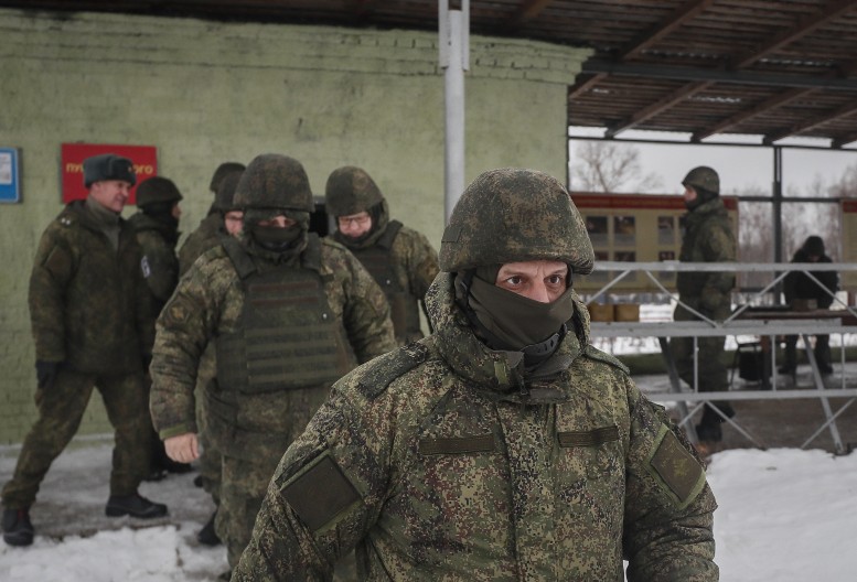 RADO RUS U KRVAVU BORBU KREĆE, SAMO KREDIT DA MU OTPIŠU? Putin doneo novu odluku