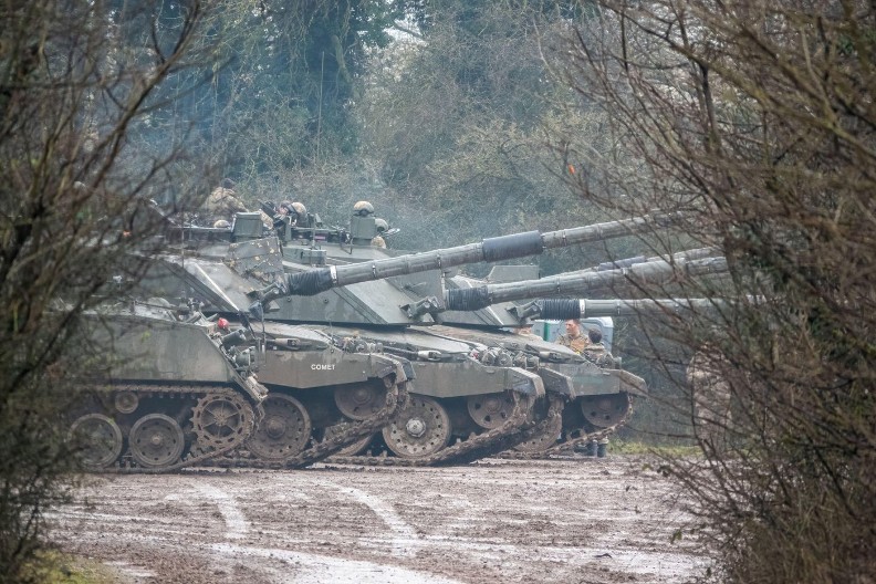 "MI SMO SLEDEĆA META, PUTINOVA VOJSKA KRIMINALACA POJAČALA NAPADE" Stiglo upozorenje ministra evropske zemlje: GAĐAĆE NAS!