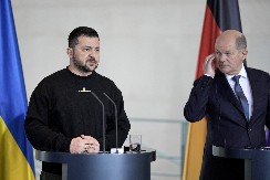 BESAN! Zelenski otkrio šokantne detalje razgovora Šolca i Putina!