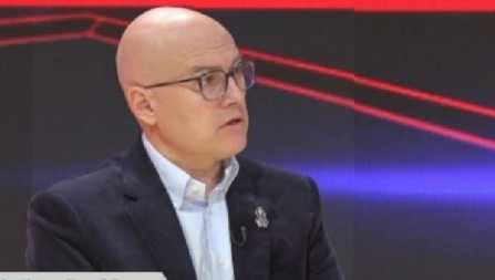 OPOZICIJA SAMO ŽELI GLAVU ALEKSANDRA VUČIĆA Premijer Vučević iz sedišta SNS-a u Novom Sadu do srži ogoleo namere nasilnih demonstranata