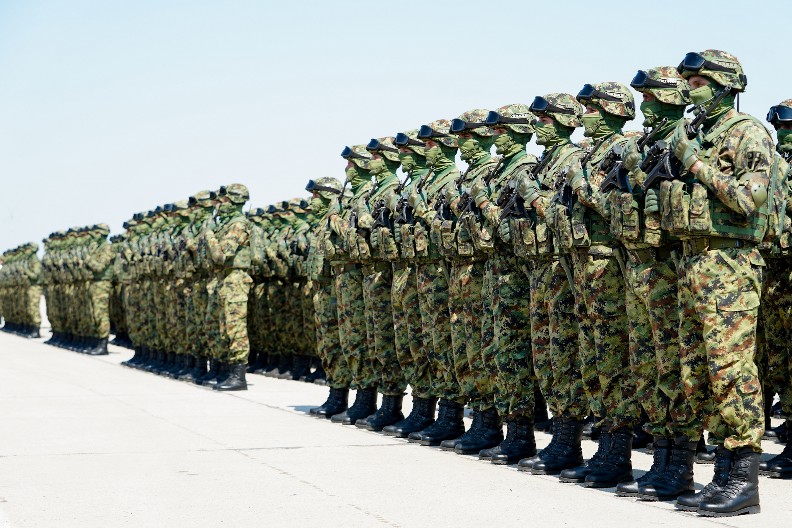 VUČIĆ POSLAO PORUKU VOJSCI SRBIJE "Svesni ste rizika i pretnji, ova godina je važna za srpski narod"