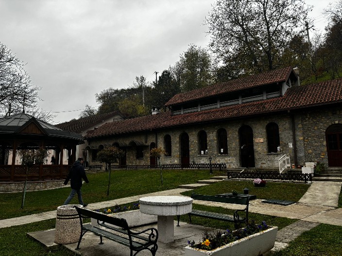 SRBI SE OKUPLJAJU U MANASTIRU RAKOVICA Godišnjica smrti patrijarha Pavla