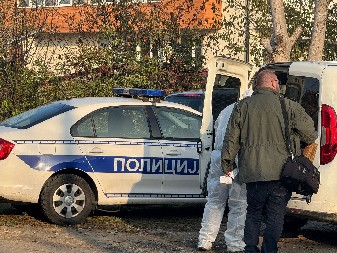 "SPASI ME GOSPODE BOŽE" Urlao je sin koji se sumnjiči da je obezglavio majku, zločin prijavila njegova sestra (FOTO/VIDEO)