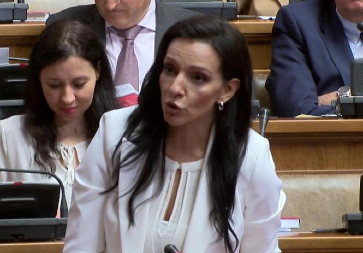 MARINIKA GLUMI HUMANITARKU, A ODBILA DA POMEGNE DECI OMETENOJ U RAZVOJU Isplivala grozna istina o desnoj ruci Dragana Đilasa i heroini opozicije koja se navodno bori za ugrožene