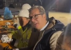 SA SENDVIČA SMO PREŠLI NA PLJESKAVICE Vučić i Mali obišli EXPO gradiliše: "Siniša, super ovo izgleda!"(VIDEO)