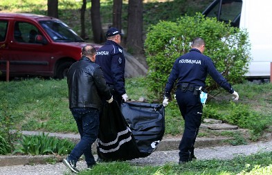 NAĐENO TELO PORED VAGONA U RAKOVICI Tragedija posle požara na lokomotivi