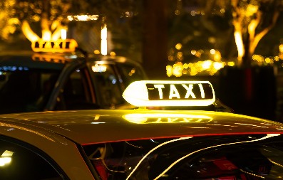 POSKUPEO TAKSI PREVOZ U BEOGRADU Ovo je novi cenovnik, start poskupljuje za 50 dinara