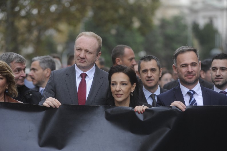 OPOZICIJA SE RASPADA, A ONI SE BAVE POVERENJEM VLADE! Mariniki i Đilasu poslanici otkazuju poverenje, Pernat i Živković napuštaju poslanički klub Stranke slobode i pravde