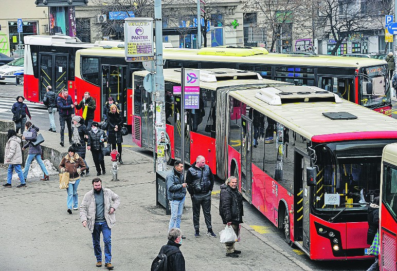 "POVAMPIRILI" SE ISKUSNI DŽEPAROŠI PRED PRAZNIKE! Žrtve najviše vrebaju u prevozu - ne pravite ove KRUCIJALNE GREŠKE!