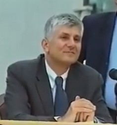 "SAMO TI RUKE NE PRLJAJ" Đinđić nije poslušao majčinu molbu