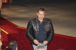 VLADO GEORGIEV U DUGOVIMA! Pevač zbog ovoga bio primoran da proda stan, pa podigao kredit!