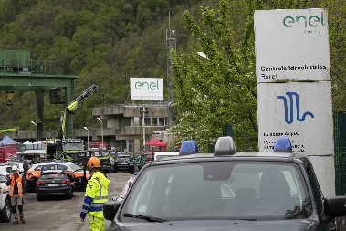 GENERALNI ŠTRAJK U ITALIJI: Hiljade zaposlenih na ulicama zbog pada kupovne moći i niskih plata (FOTO)