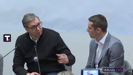 "NADAO SAM SE BOŽIĆNOM PRIMIRJU... OD TOGA NEMA NIŠTA" Vučić razgovarao sa mladima u Beogradu (VIDEO)