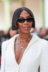 OPTUŽILI JE DA JE LAŽNA HUMANITARKA I DA SE RASIPALA NOVCEM  Onda su se umešali i advokati i skandal je dobio novi obrt