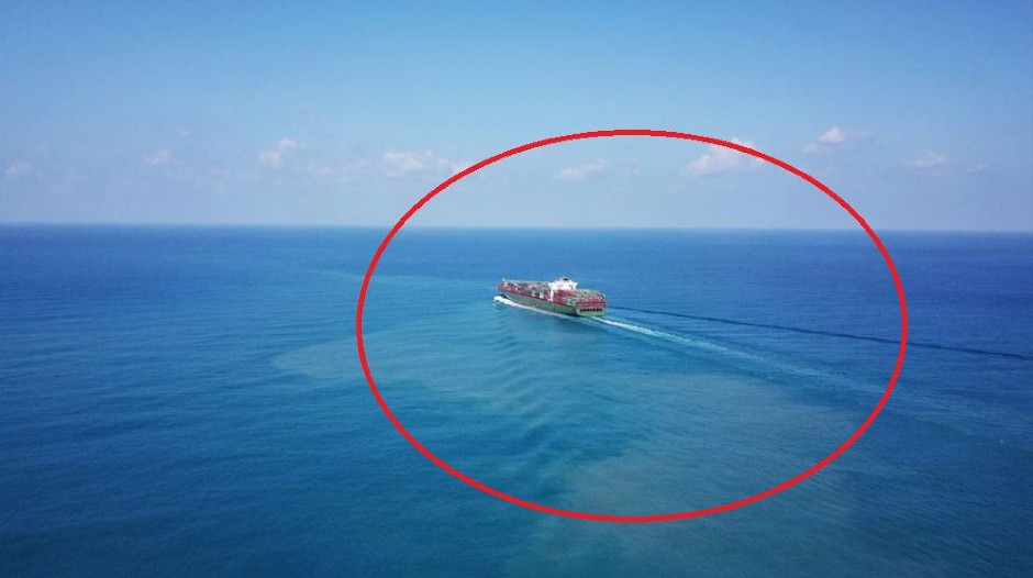 DRAMA! TONE BROD U CRVENOM MORU Ako se ovaj teret izlije preti ozbiljna nevolja