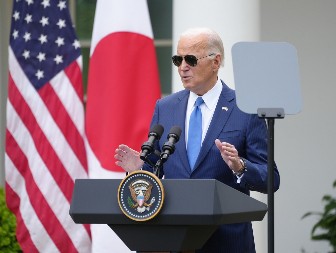 PAKET VREDAN 725 MILIONA DOLARA Bajden u finišu šalje enormnu količinu opasnog oružja Ukrajini