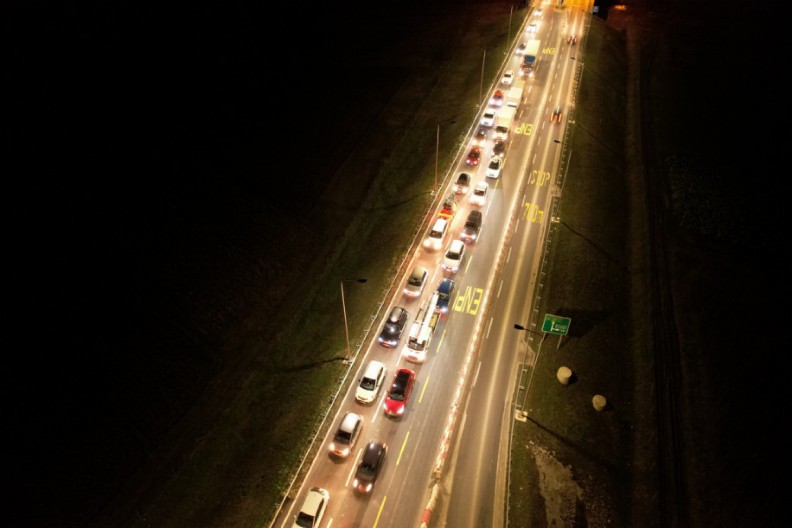 LANČANI SUDAR KOD RUŠNJA Kolona duža od 3 kilometra!