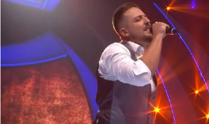 "MLADA ME JE PIPKALA, A NJEN MUŽ..." Pevač doživeo neprijatnost dok je pevao na svadbi