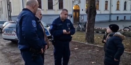 NEZAPAMĆENA BORBA DEKE ZA STARATELJSTVO NAD UNUKOM Vlasti hoće da je dodele ocu, snimak telefonskog razgovora potresao svet! (VIDEO)