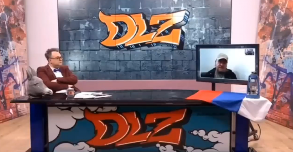 "BUDALETINA, VUCIBATINA, NARKOMAN, ANĐELKO NIJE TREBALO DA SE RAZMNOŽAVA": Šolakov dvojac brutalno izvređao Vučića, prosvetni radnici se smejali (VIDEO)