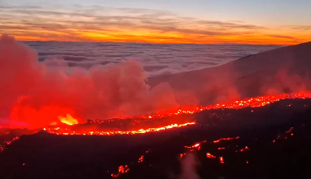 VULKAN PONOVO ERUPTIRAO: Stanovništvo u strahu (VIDEO)