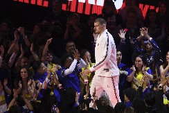 NJEGA OVO BAŠ NE ZANIMA Jokić rešio da malo slaže Amere