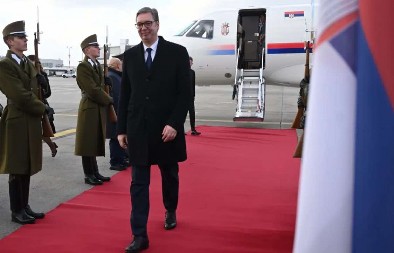 VUČIĆ DOPUTOVAO U BUDIMPEŠTU: Predsednik Mađarske uručiće mu Veliki krst Ordena za zasluge