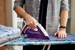 DUGMIĆI SU SVIMA NOĆNA MORA, ON SADA POKAZAO TRIK KOJI ĆE REŠITI SVE MUKE Prelak je, a rezultati su neverovatni, košulja prava kao strela