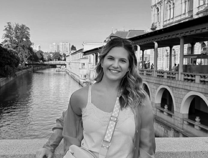 POLOŽILA ISPIT, OTIŠLA NA KAFU SA DRUGARICAMA I POGINULA: Mladu Stelu pokosio kamion sa leđa, podignuta optužnica, tuga do neba