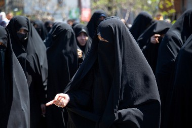 ,,NE PRODAJEM SAMO TELO, VEĆ I DUŠU'' Jeziva ispovest muslimanke koja svakog dana rizikuje da bude kamenovana!