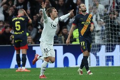 HRVAT IZVEO MAGIJU Luka Modrić postigao najlepši gol u karijeri, Real se vratio na pobednički kolosek