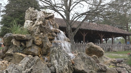 SAMO NA POLA SATA OD BEOGRADA Odlična kuća u omiljenoj srpskoj banji po bagatelnoj ceni