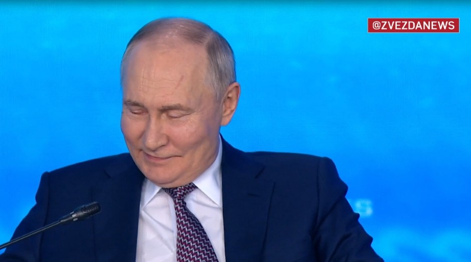 "PRVO KREMLJ PA.." Putin ispičao vic, nasmejao sve prisutne