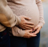 "TO JE MOJE MESTO" Muškarac naterao trudnicu da ustane sa sedišta, ovo je razlog (FOTO)