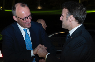 MERC HITNO DOPUTOVAO U PARIZ Razgovarao sa Makronom o gorućoj temi