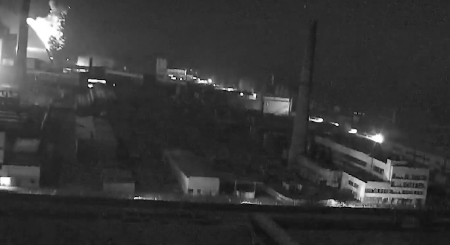 UKRAJINA JE UGROŽENA: Još tinja požar na sarkofagu u Černobilju (VIDEO)