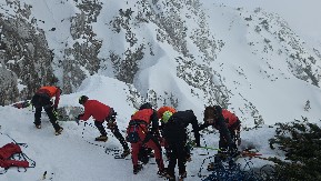 UŽAS U SLOVENIJI Planinar iz Hrvatske se okliznuo na visini od 1,900 metara i pao u provaliju, nije mu bilo spasa (FOTO)