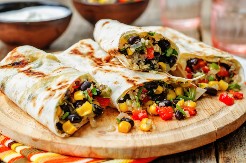 NAJSOČNIJE POSNE TORTILJE SA KINOOM I CRNIM PASULJEM Raj za nepca po receptu bez mane